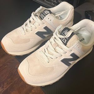 BRAND NEW womens New Balance 574 size 7.5
